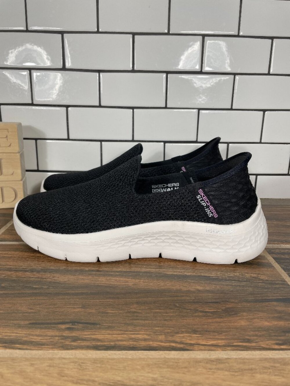 Skechers Slip-ins GO WALK Flex Relish Womens Sz 7.5 Shoes Black White Hands Free